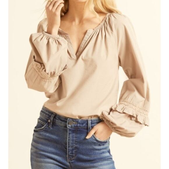 Evereve Tops - Evereve Elli Poplin Top Sandstone Beige Size Woman’s Small Balloon Sleeve